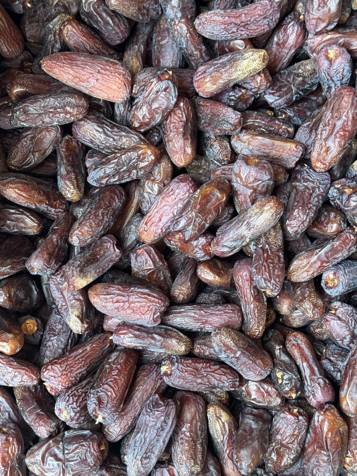 Special Amber Jumbo Dates | تمر العنبر الجامبو المميز